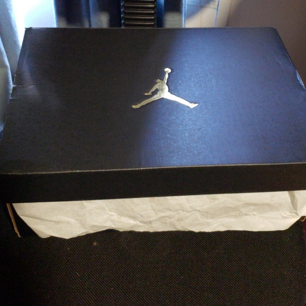 Selling Jordan jump man pros